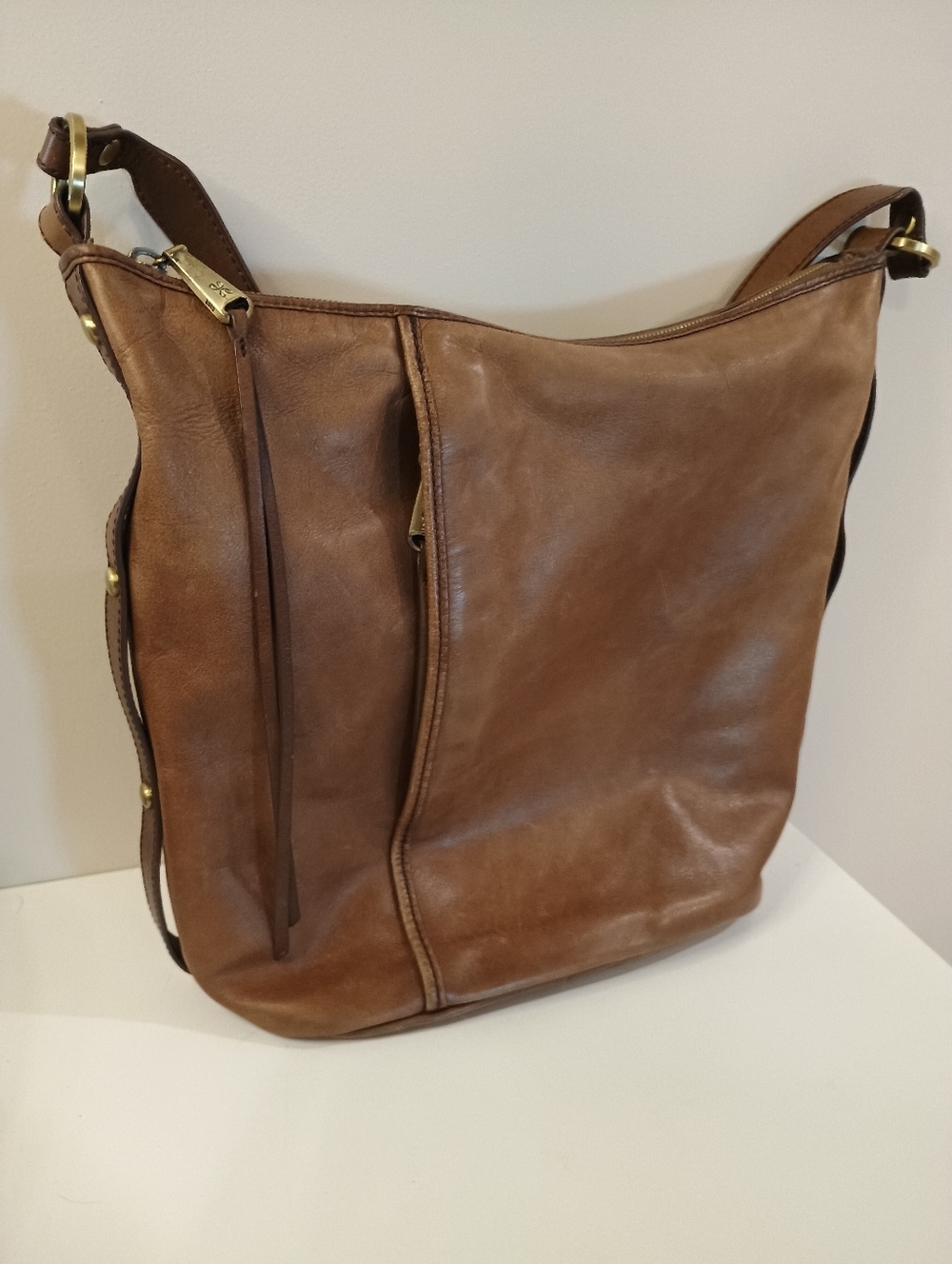 Hobo Brand Classic Tan Leather Boho Shoulder Bag - Picture 3 of 10